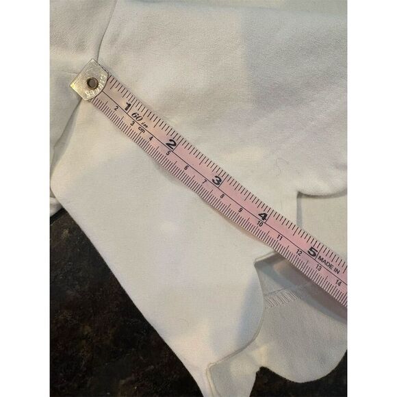 *3/$15 Isaac Mizrahi Women's White Scalloped Hem Chino Shorts Size 6 - Picture 11 of 11